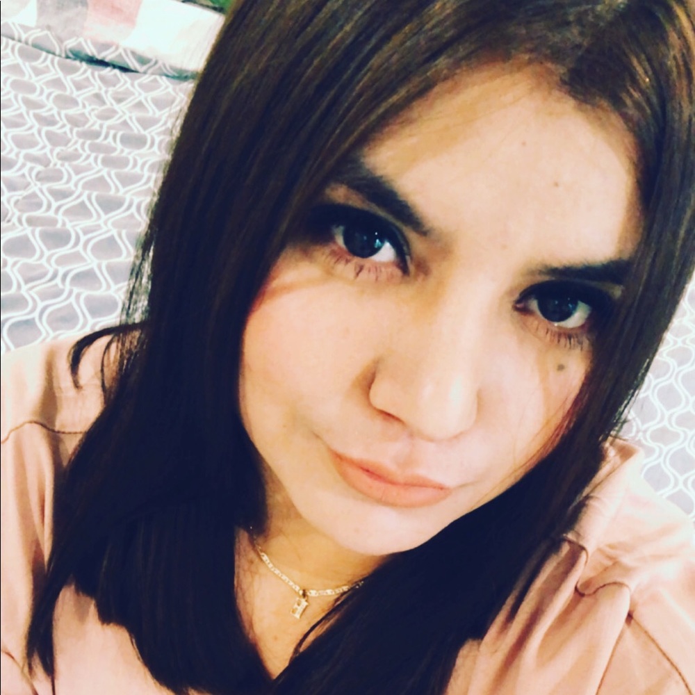 Meet your Posher, Stefanny